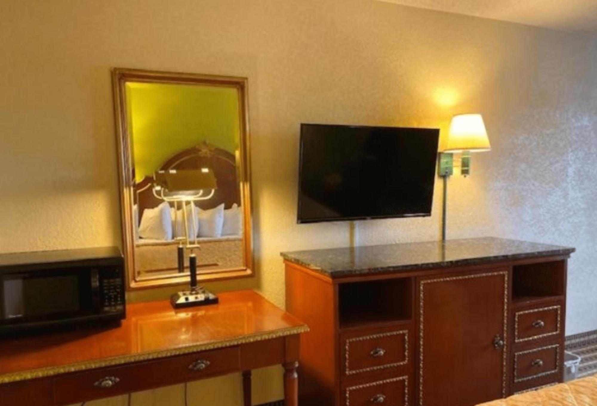 ทราเวลลอดจ์ บาย วินด์แฮม เซลเลอร์สเบิร์ก / หลุยส์วิลล์ นอร์ท Hotel Sellersburg ภายนอก รูปภาพ